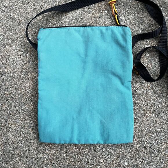 LL Bean Mountain Classic Crossbody Bag Water Resistant 2 Pocket Pouch Multicolor - Picture 6 of 13